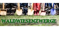Namensschriftzug und Kinderfüße, vor denen Sparten stehen 