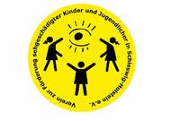 Drei Kinder spielen um eine Sonne, die gleichzeitig ein Auge ist 
