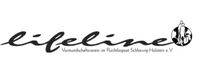 Namensschriftzug und eine Weltkugel, vor der eine Familie steht