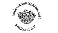 Namensschriftzug im Kreis, in der Mitte ein Spatzennest 